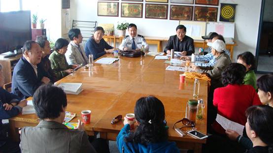 胡愛國參加離退休黨支部“兩學(xué)一做”學(xué)習(xí)教育會議